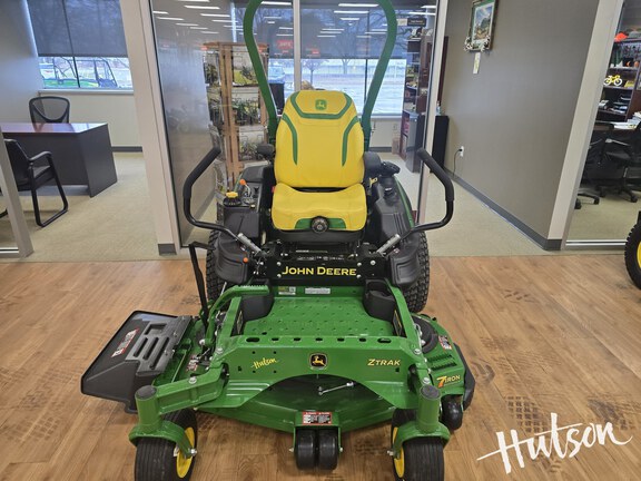 Photo of 2025 John Deere Z950M