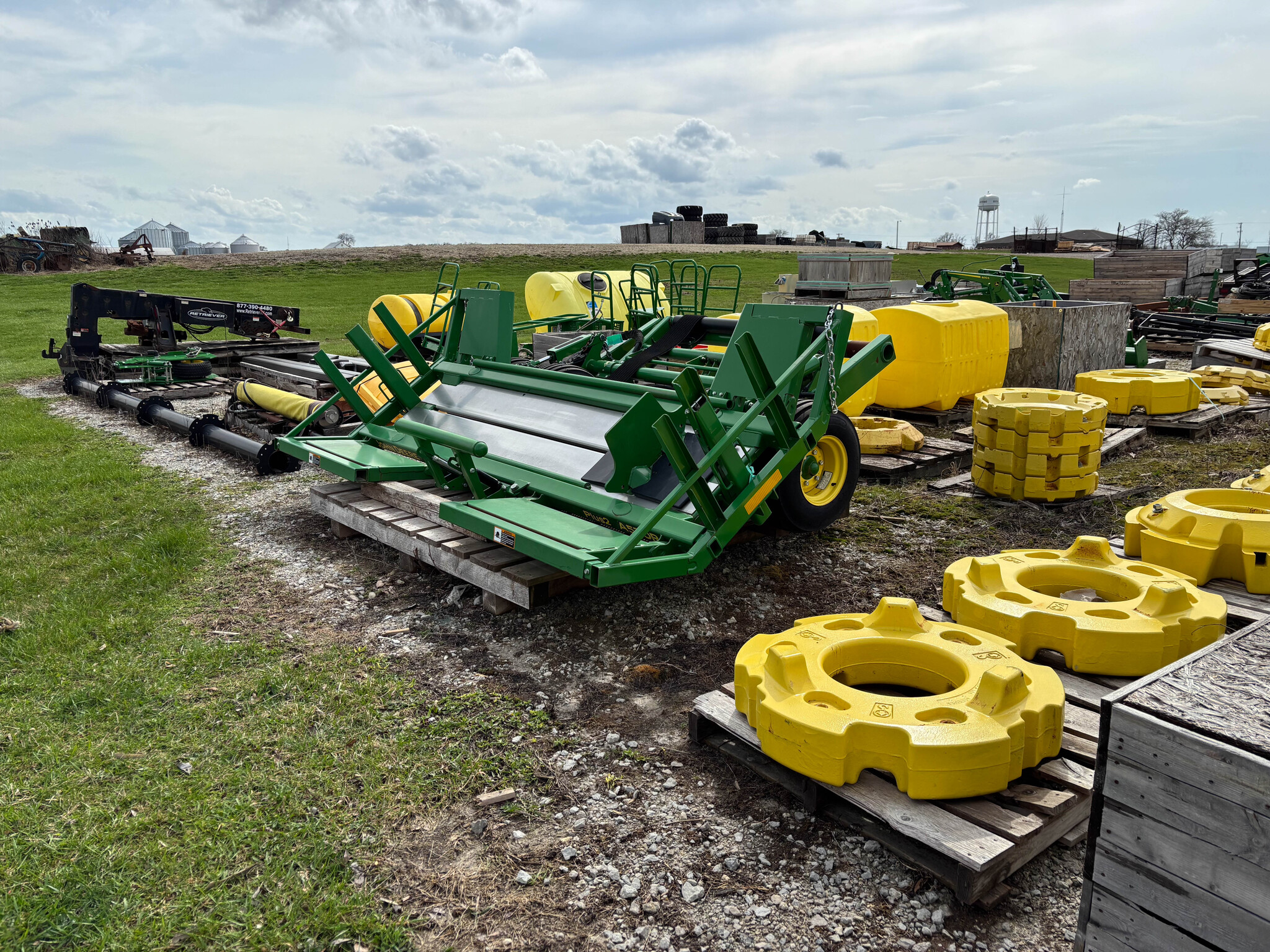 Used -- John Deere A520R Bale Accumulators at Koenig Equipment in Anna, OH - PhotoXL1
