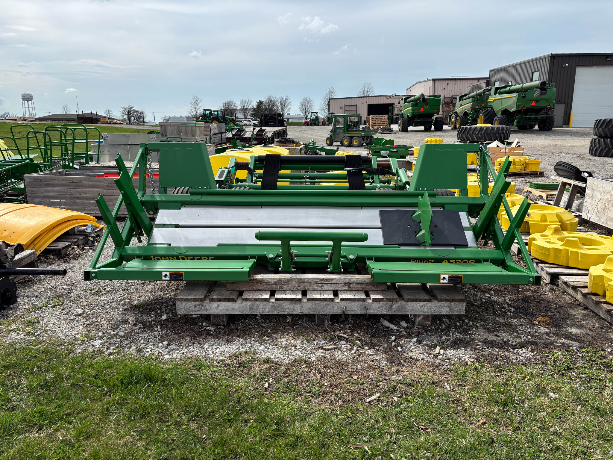 Used -- John Deere A520R Bale Accumulators at Koenig Equipment in Anna, OH - PhotoXL0