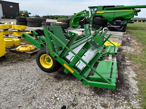 Used -- John Deere A520R Bale Accumulators at Koenig Equipment in Anna, OH - Photo3