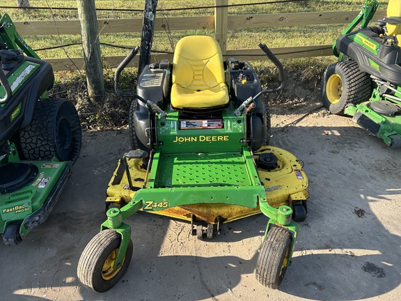 2010 John Deere Z445 Photo 1