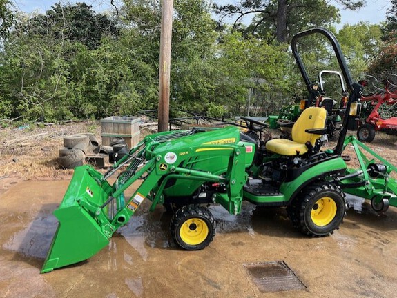 2022 John Deere 1025R Photo 1