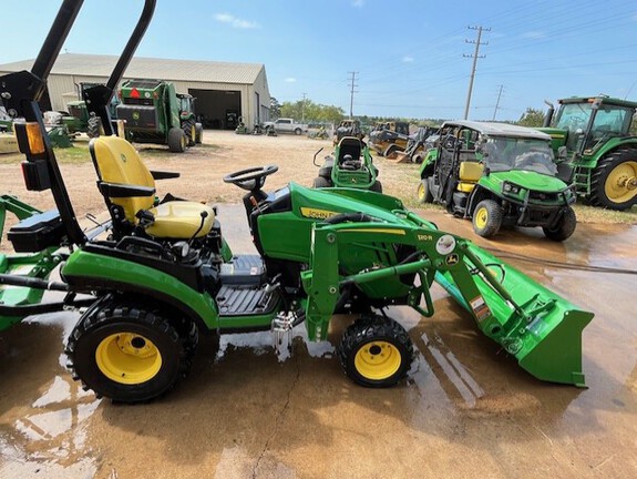 2022 John Deere 1025R Photo 5