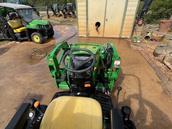 2022 John Deere 1025R Photo 8