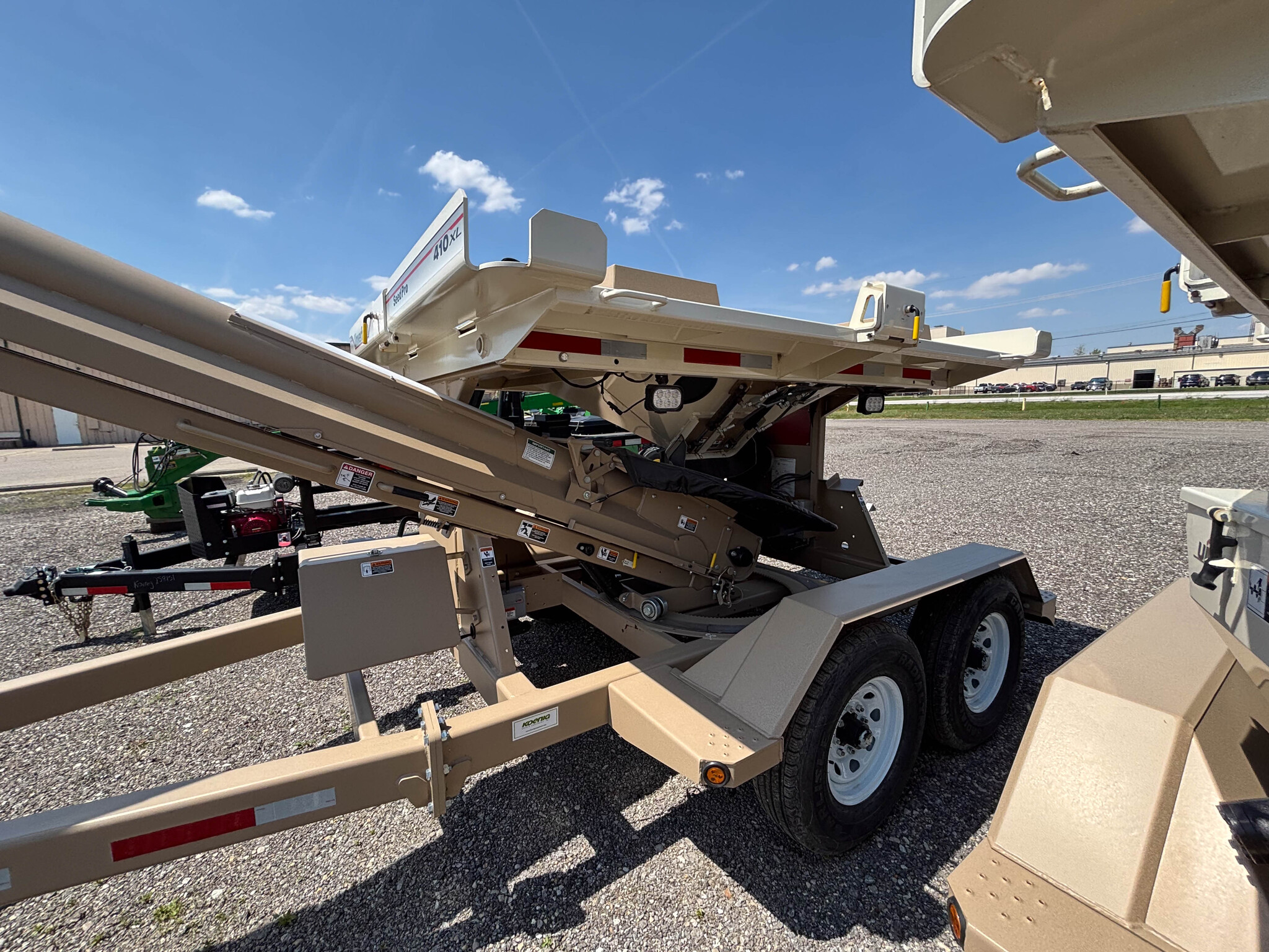 Used 2024 Unverferth 410XL Seed Tenders at Koenig Equipment in Knightstown, IN - PhotoXL1