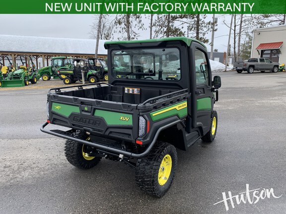 Photo of 2025 John Deere XUV 845R Signature Edition
