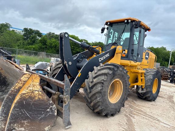 Photo of a 2019 John Deere 624L