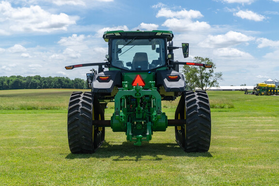 Used 2024 John Deere 8RT 370 Track Tractors at Koenig Equipment in Anna, OH - Photo3