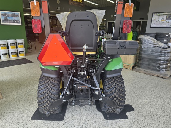 2025 John Deere 1025R - Photo7