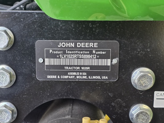 2025 John Deere 1025R - Photo9