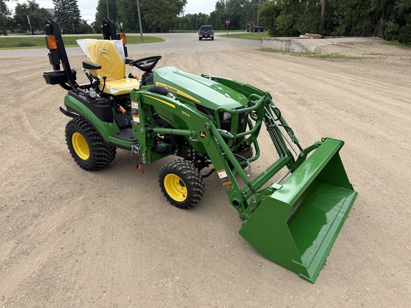  John Deere 1025R
