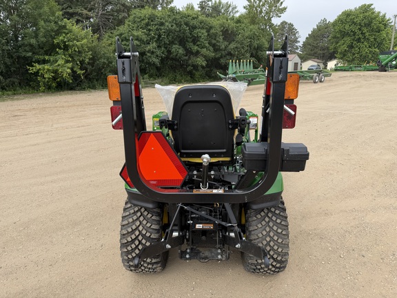 2025 John Deere 1025R - Photo4