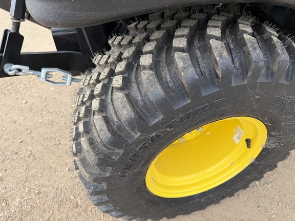 2025 John Deere 1025R - Photo13