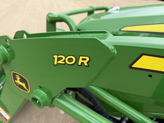 2025 John Deere 1025R - Photo16