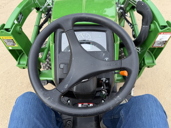 2025 John Deere 1025R - Photo27