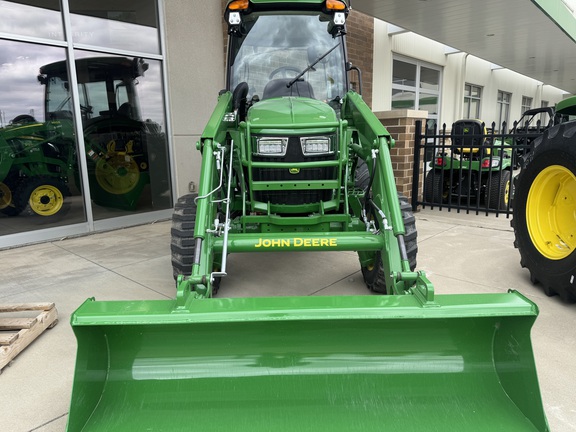 2026 John Deere 4066R - Photo2