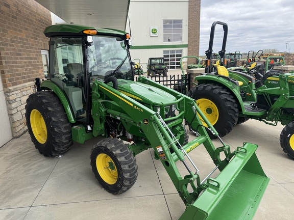  John Deere 4066R