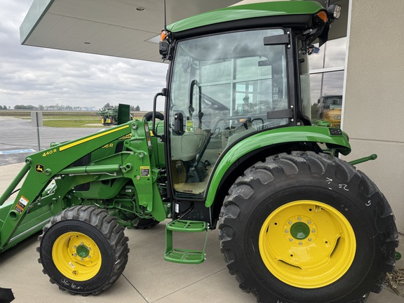 2026 John Deere 4066R - Photo3