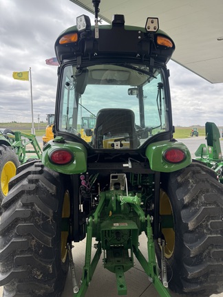 2026 John Deere 4066R - Photo5