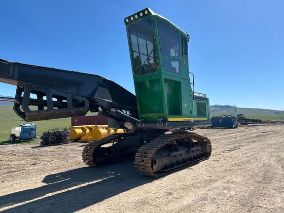 Photo of a 2022 John Deere 2156G