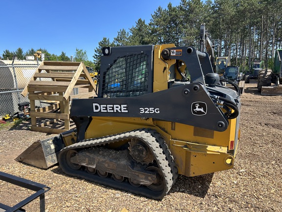 Photo of a 2019 John Deere 325G