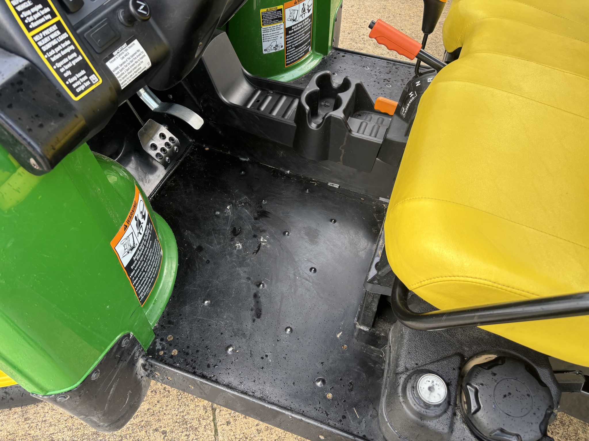 Used 2019 John Deere HPX615E ATVs & Gators at Koenig Equipment in Botkins, OH - PhotoXL14