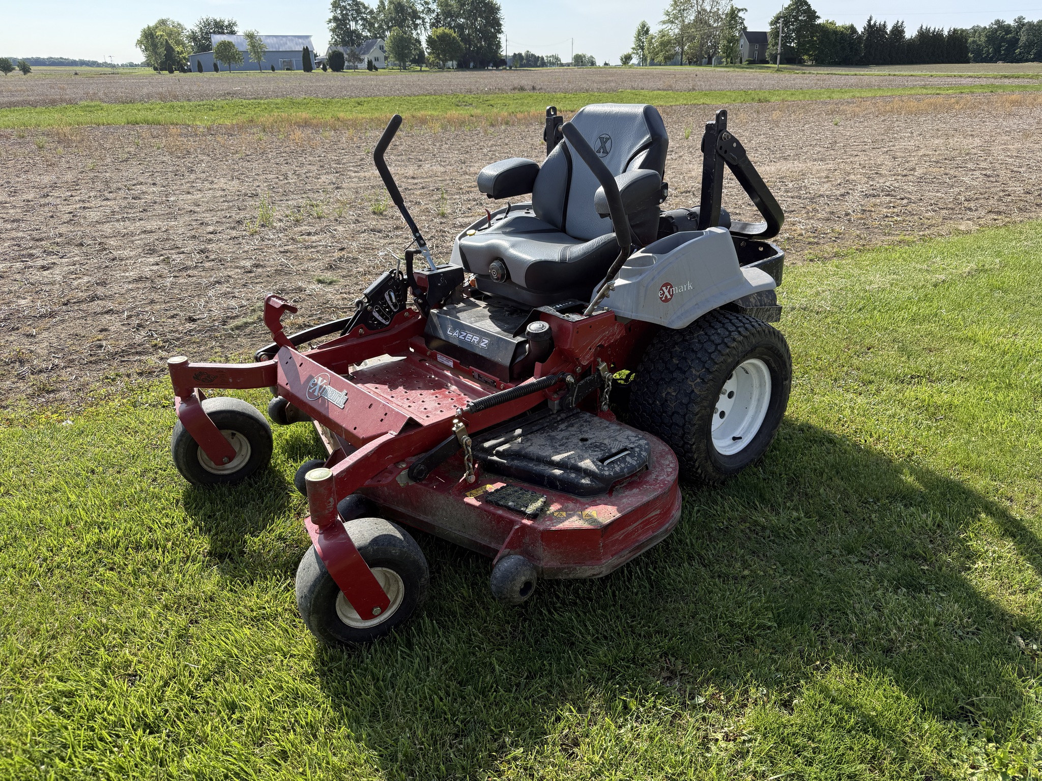 2021 Exmark LZE742GKC Image 1