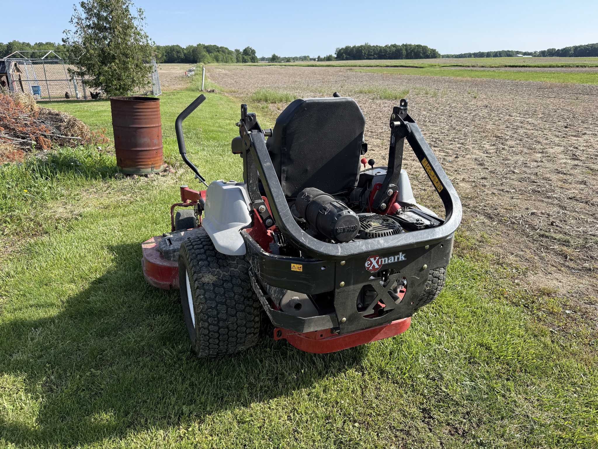 2021 Exmark LZE742GKC Image 6