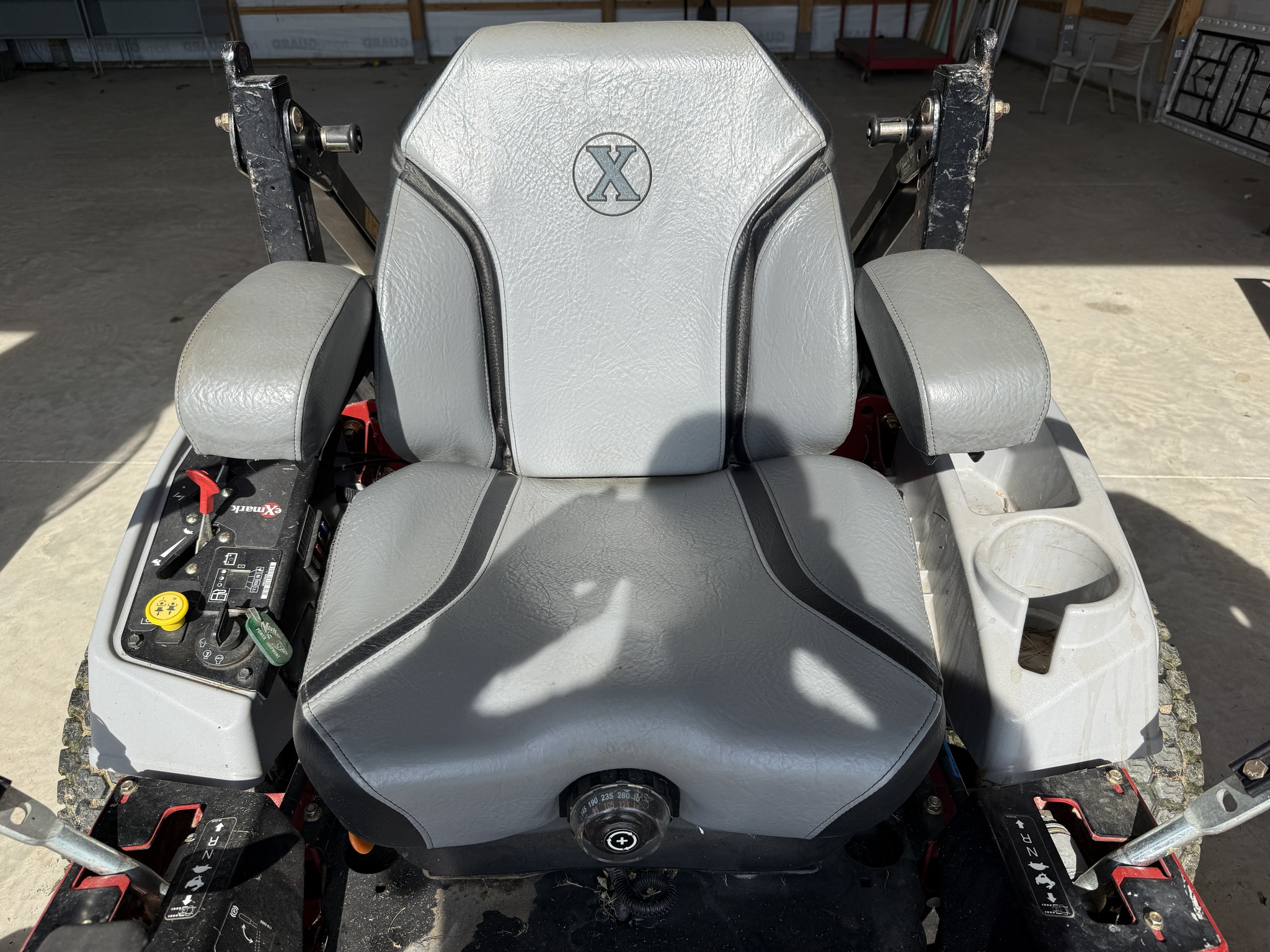2021 Exmark LZE742GKC Image 18