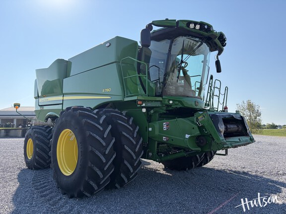 Photo of 2024 John Deere S780
