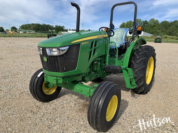 Photo of 2025 John Deere 5050E