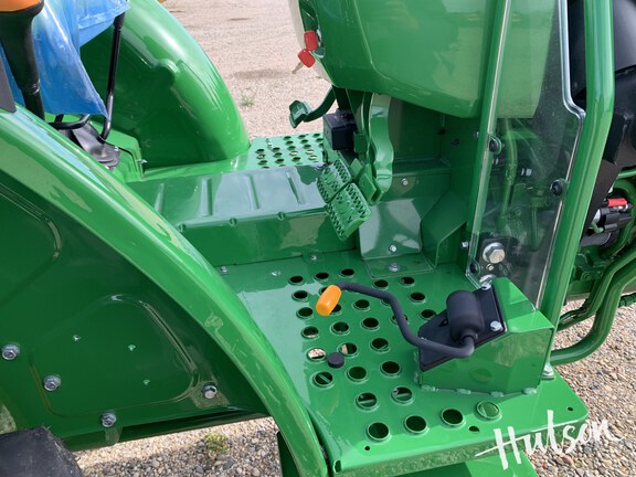 Photo of 2025 John Deere 5050E