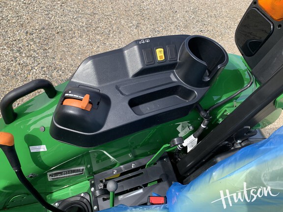 Photo of 2025 John Deere 5050E