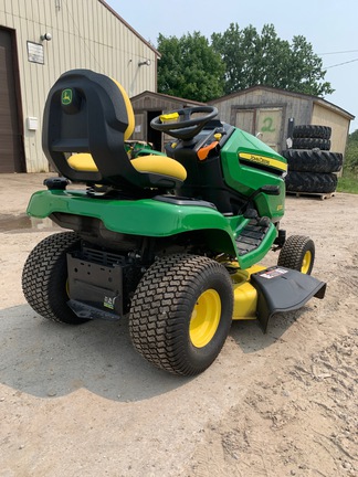 Photo of 2018 John Deere X330