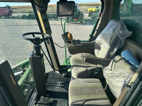 2008 John Deere 9570 STS (8th thumbnail)