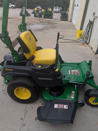 2025 John Deere Z515E