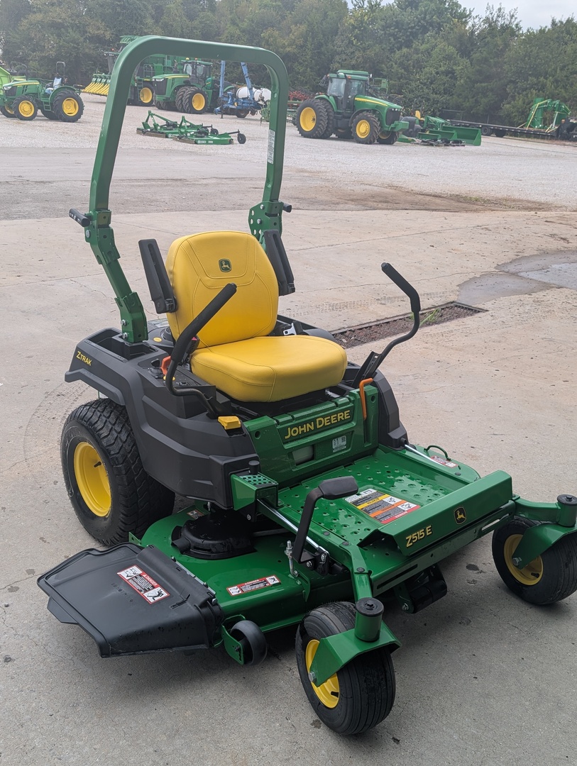 2025 John Deere Z515E