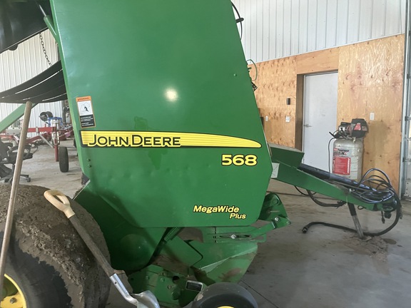 2010 John Deere 568 - Photo19