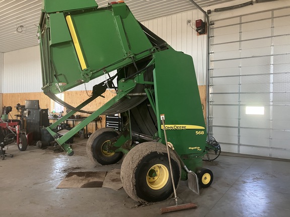 2010 John Deere 568 - Photo20