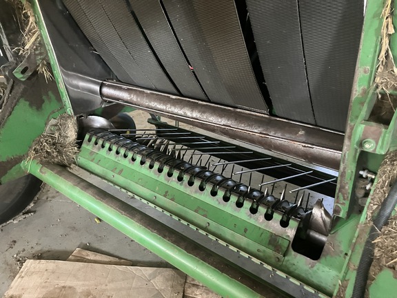 2010 John Deere 568 - Photo18