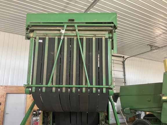 2010 John Deere 568 - Photo22