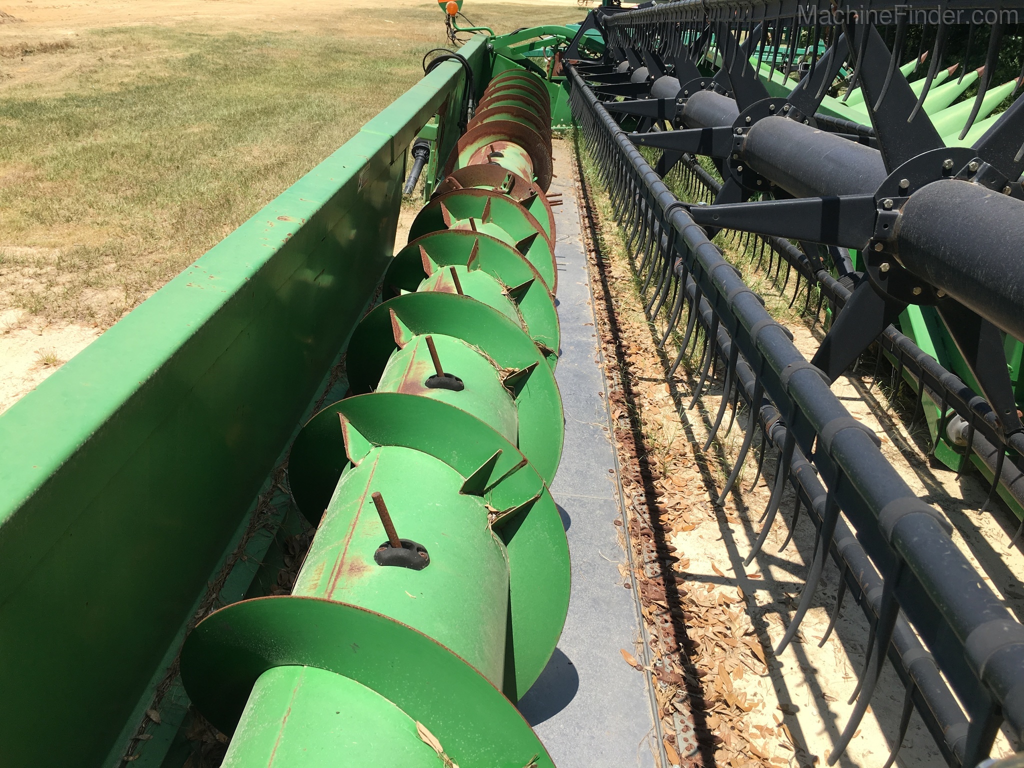 2005 John Deere 630F Image 5