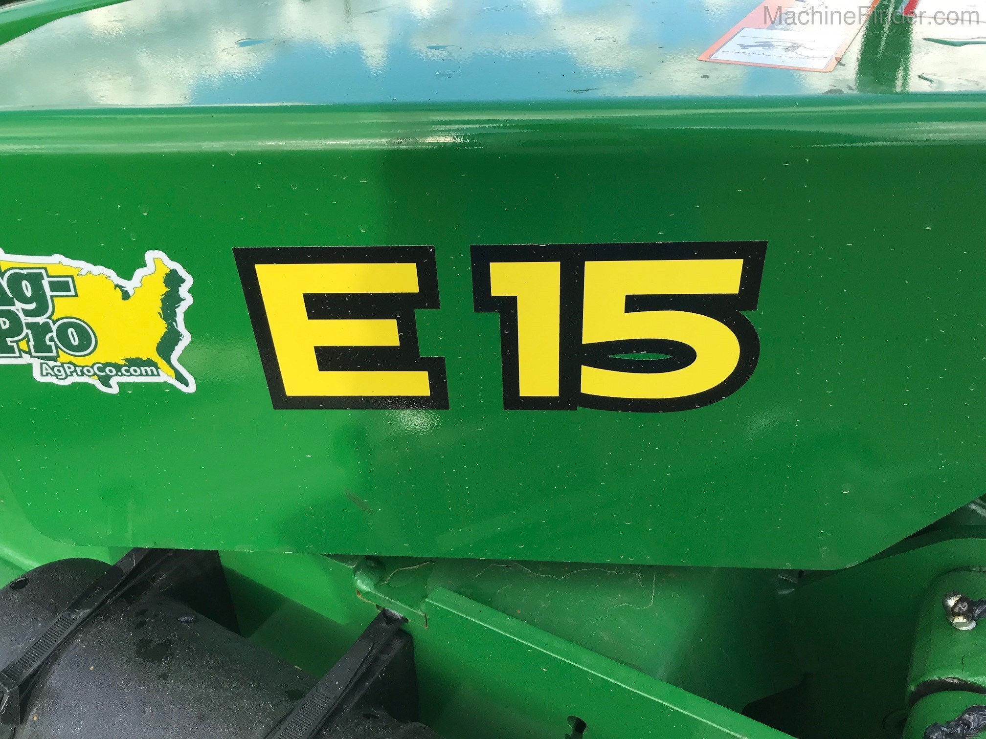 2020 John Deere E15 Image 4