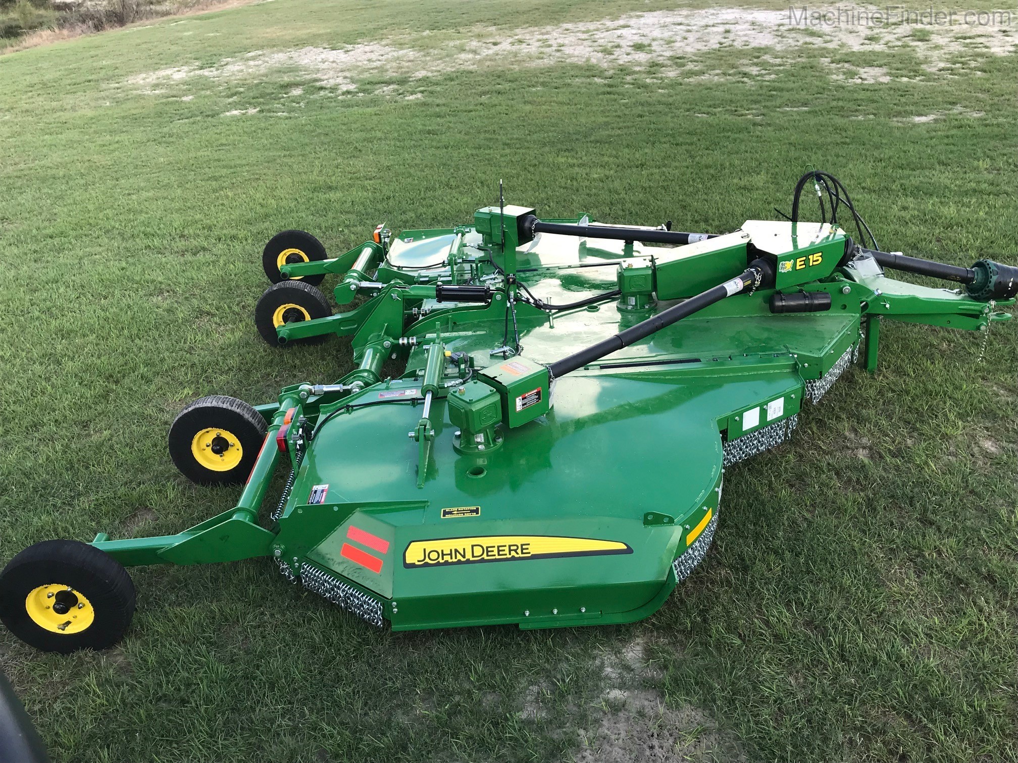 2020 John Deere E15 Image 2