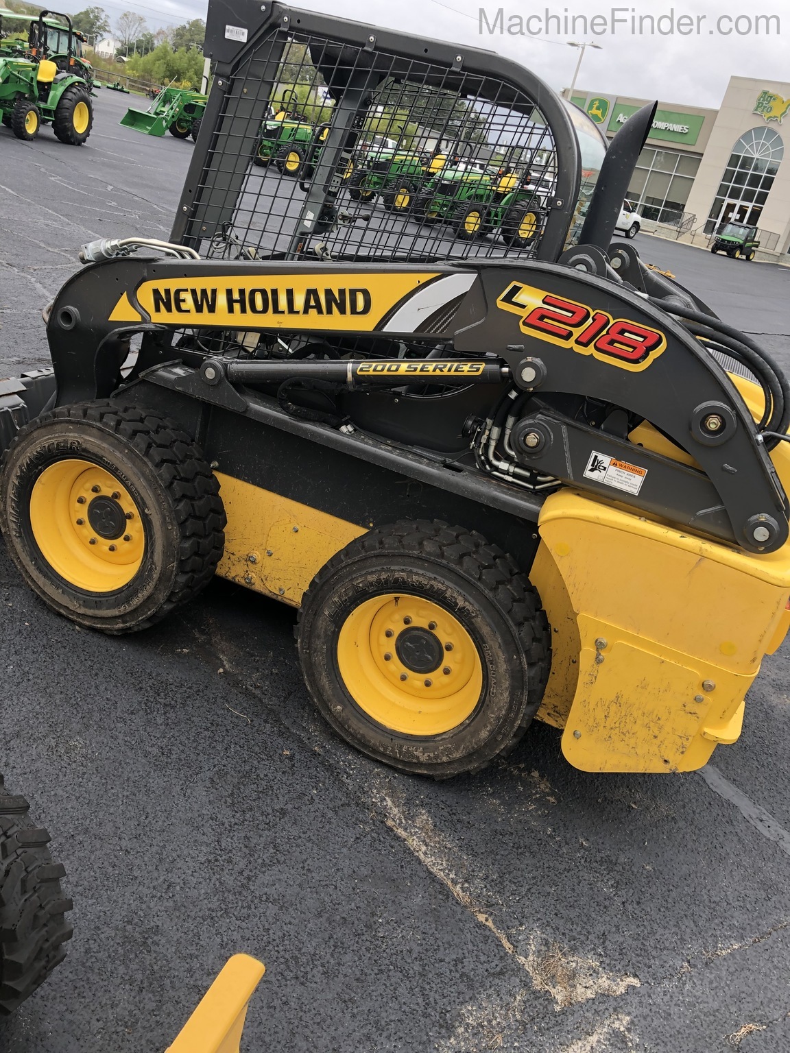 2013 New Holland L218 Image 4
