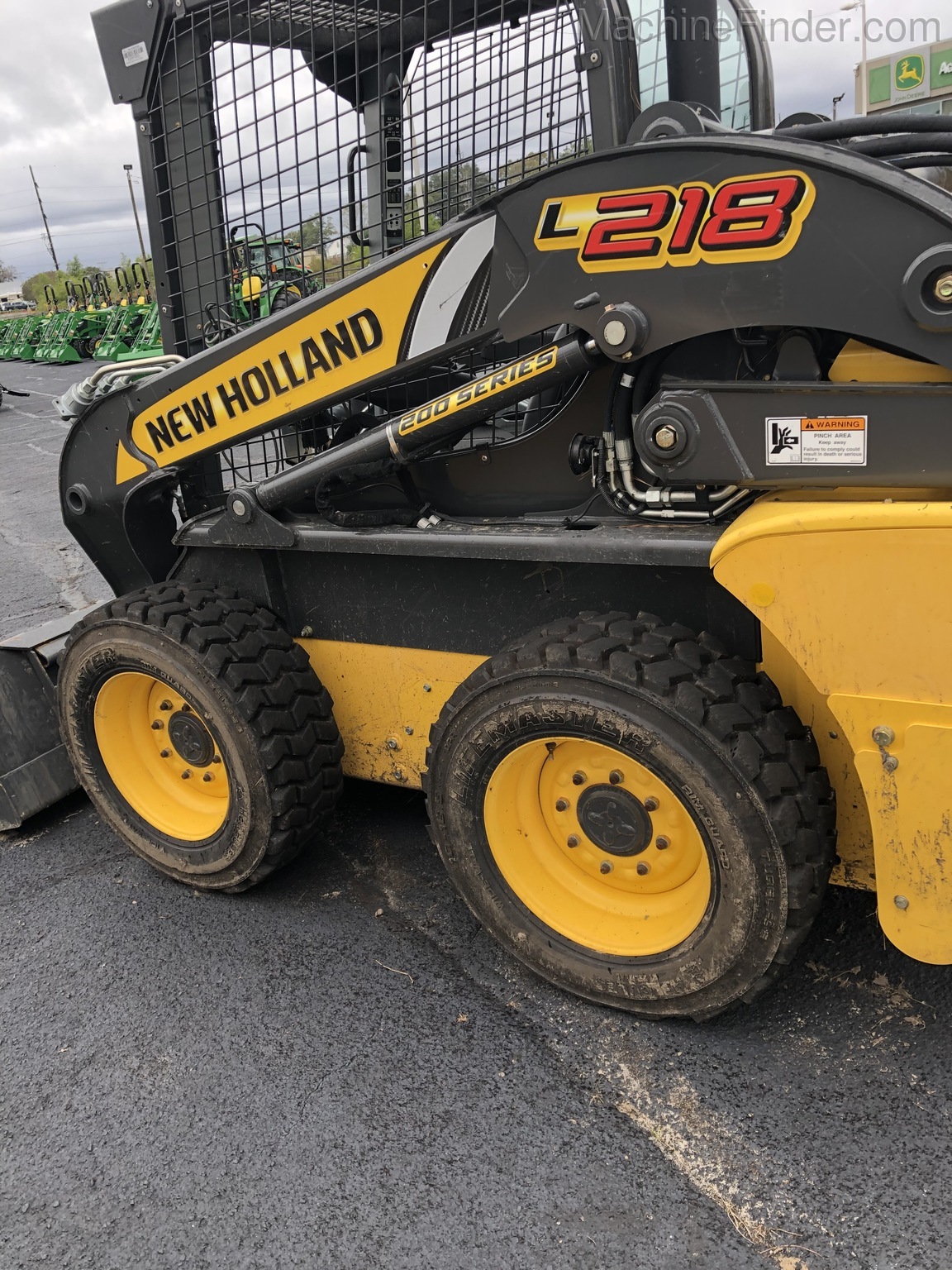 2013 New Holland L218 Image 6