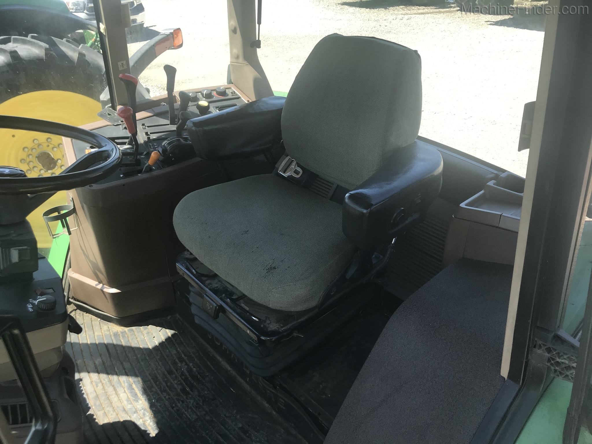 1993 John Deere 7600 Image 8