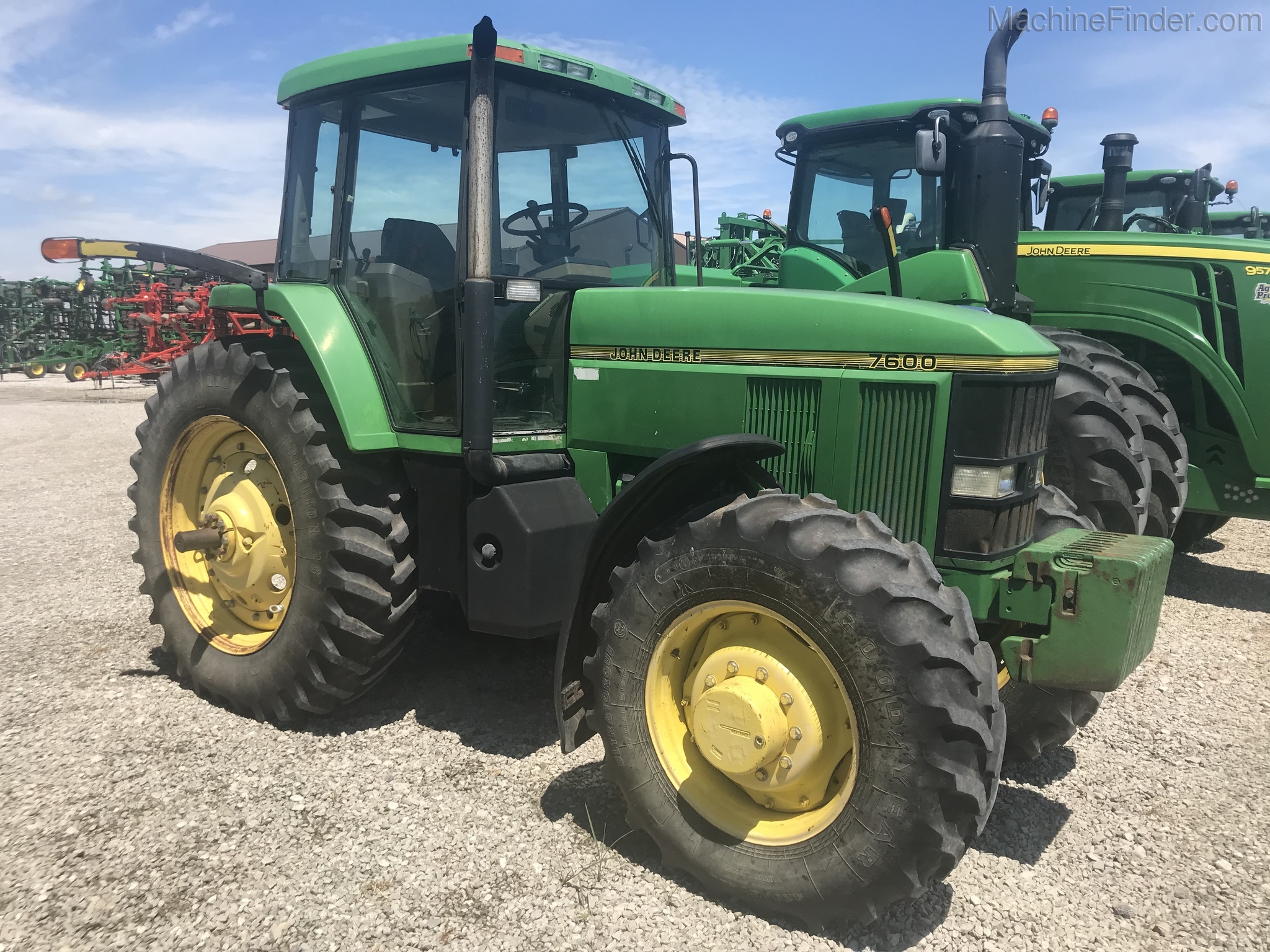 1993 John Deere 7600 Image 1