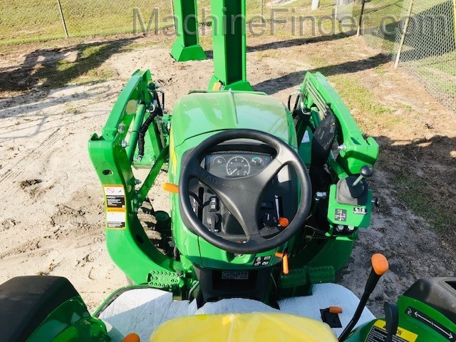 2020 John Deere 3043D Image 5