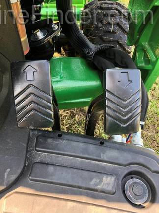 2021 John Deere 1023E Image 5